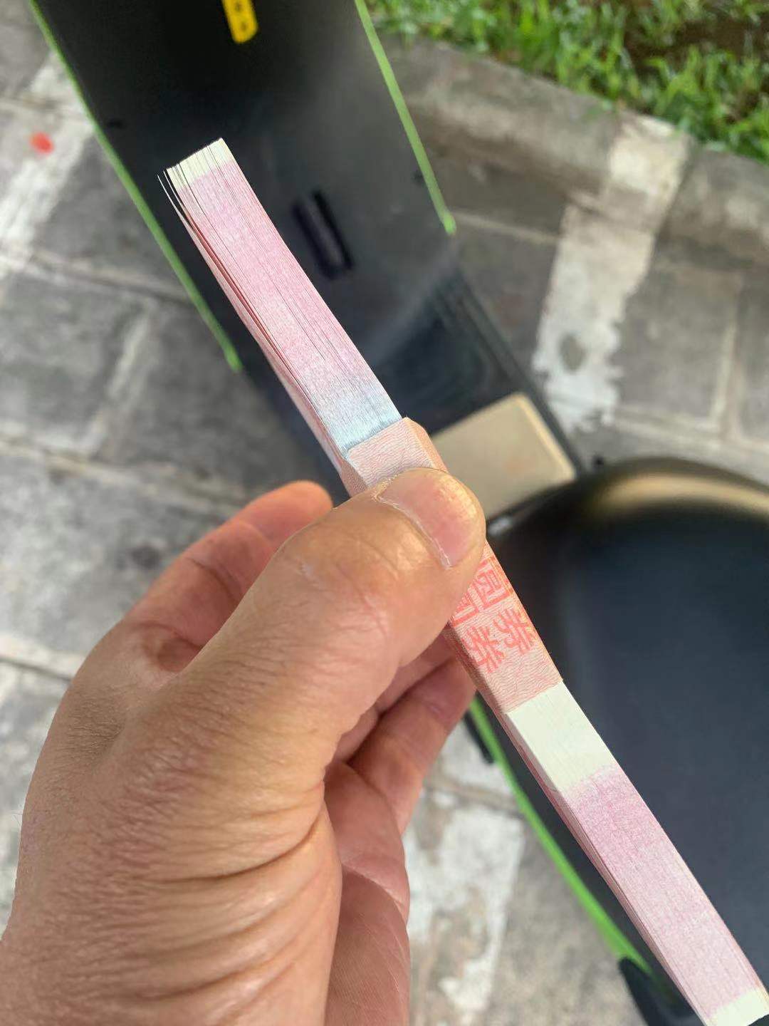dvubb 图片点击可在新窗口打开查看