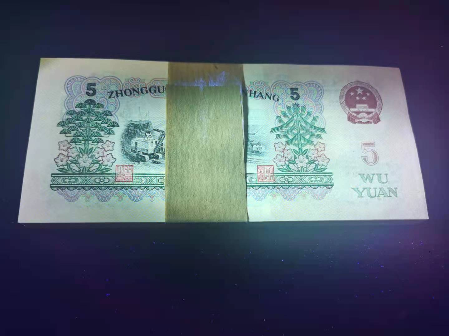 dvubb 图片点击可在新窗口打开查看