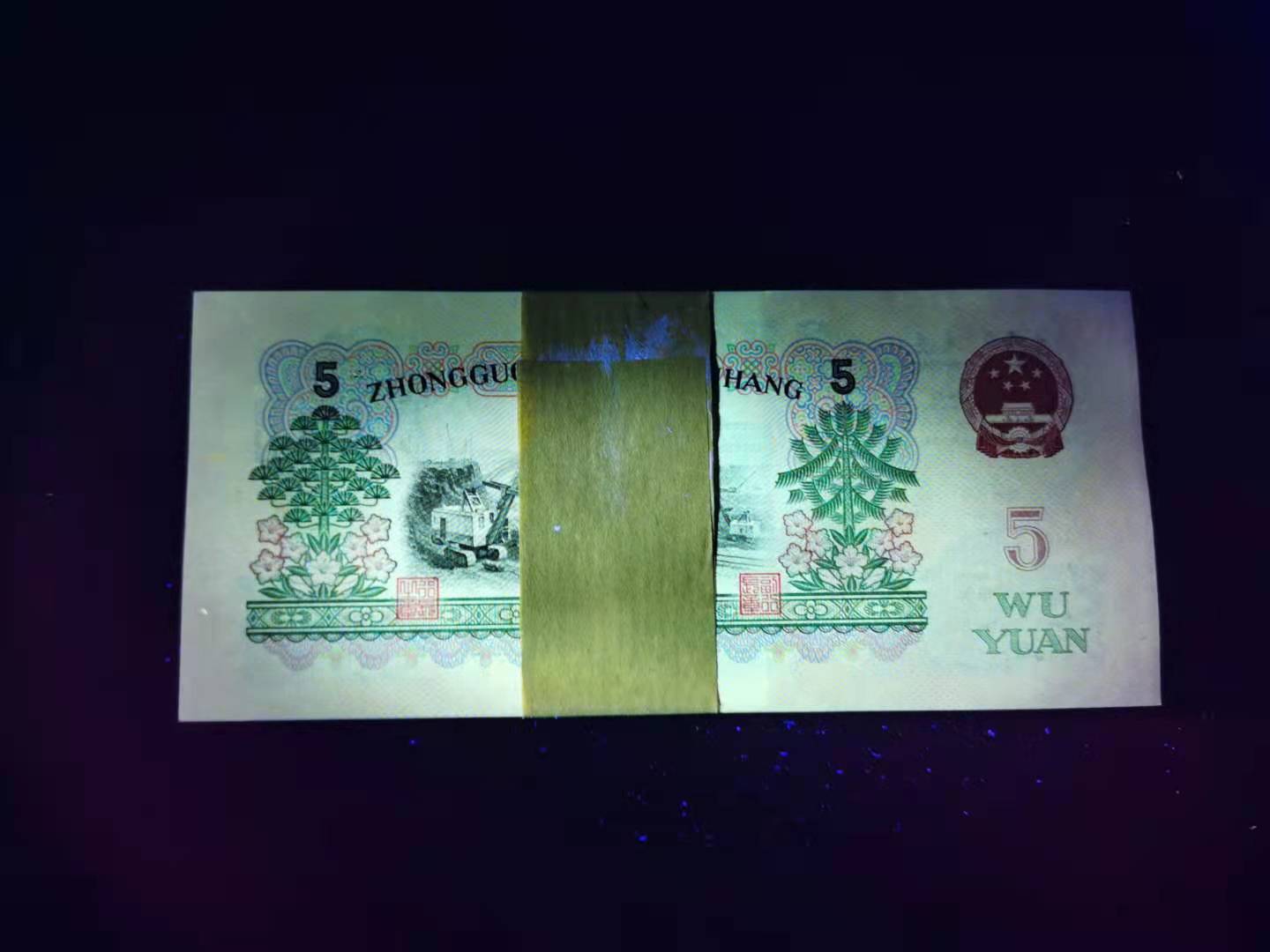 dvubb 图片点击可在新窗口打开查看