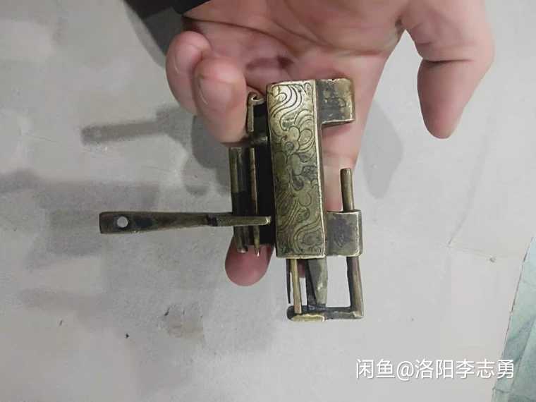dvubb 图片点击可在新窗口打开查看