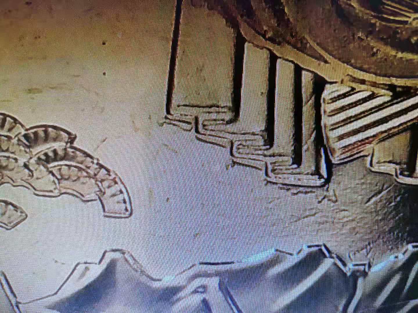 dvubb 图片点击可在新窗口打开查看