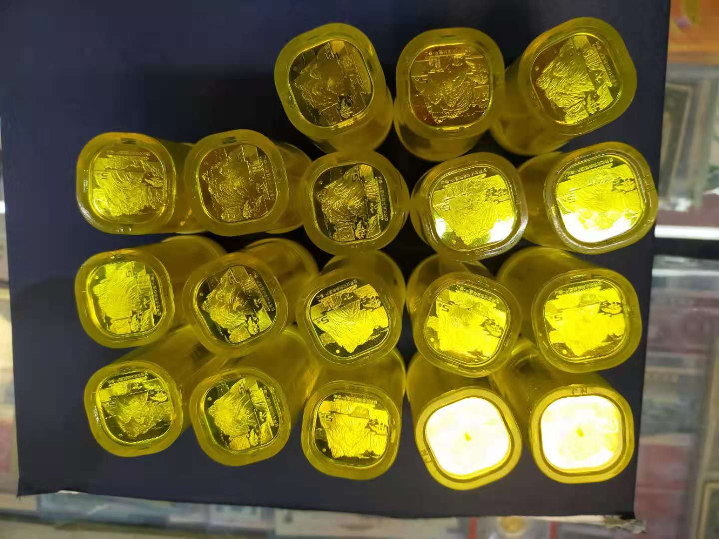 dvubb 图片点击可在新窗口打开查看