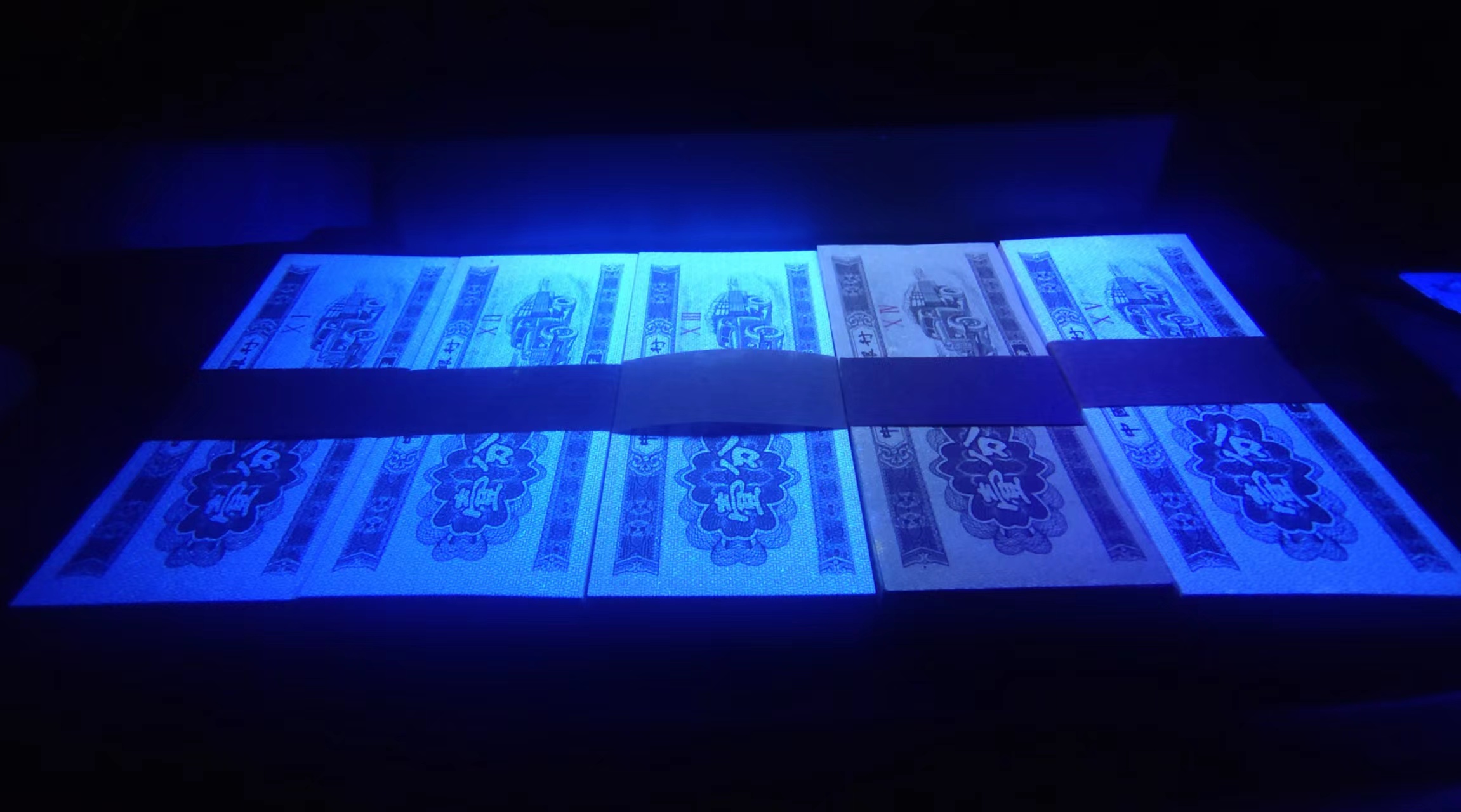 dvubb 图片点击可在新窗口打开查看