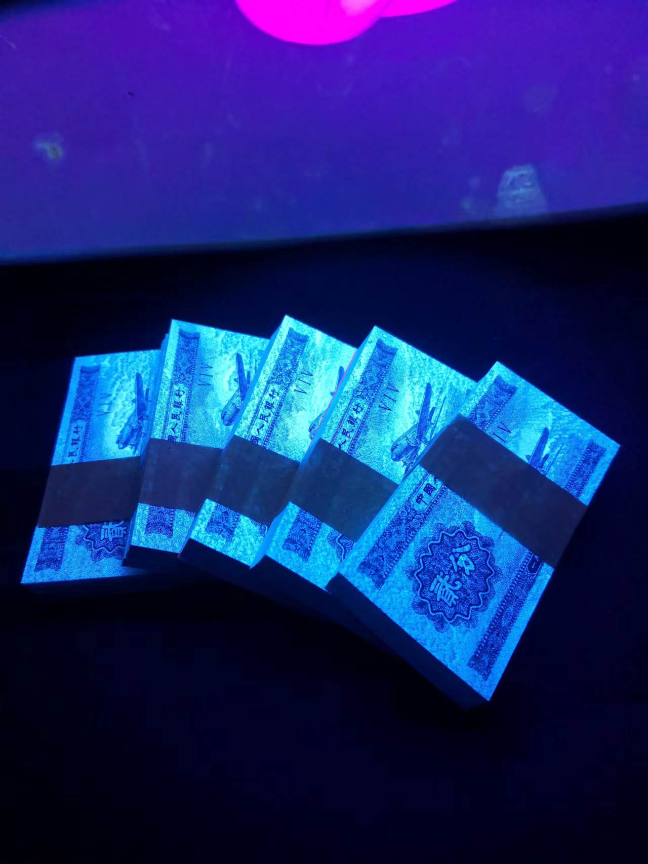 dvubb 图片点击可在新窗口打开查看