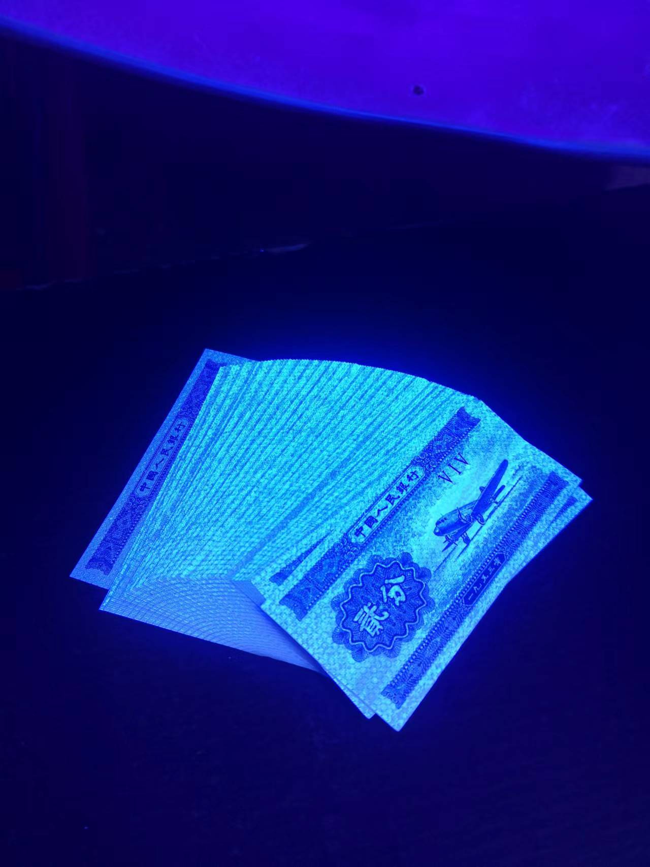 dvubb 图片点击可在新窗口打开查看