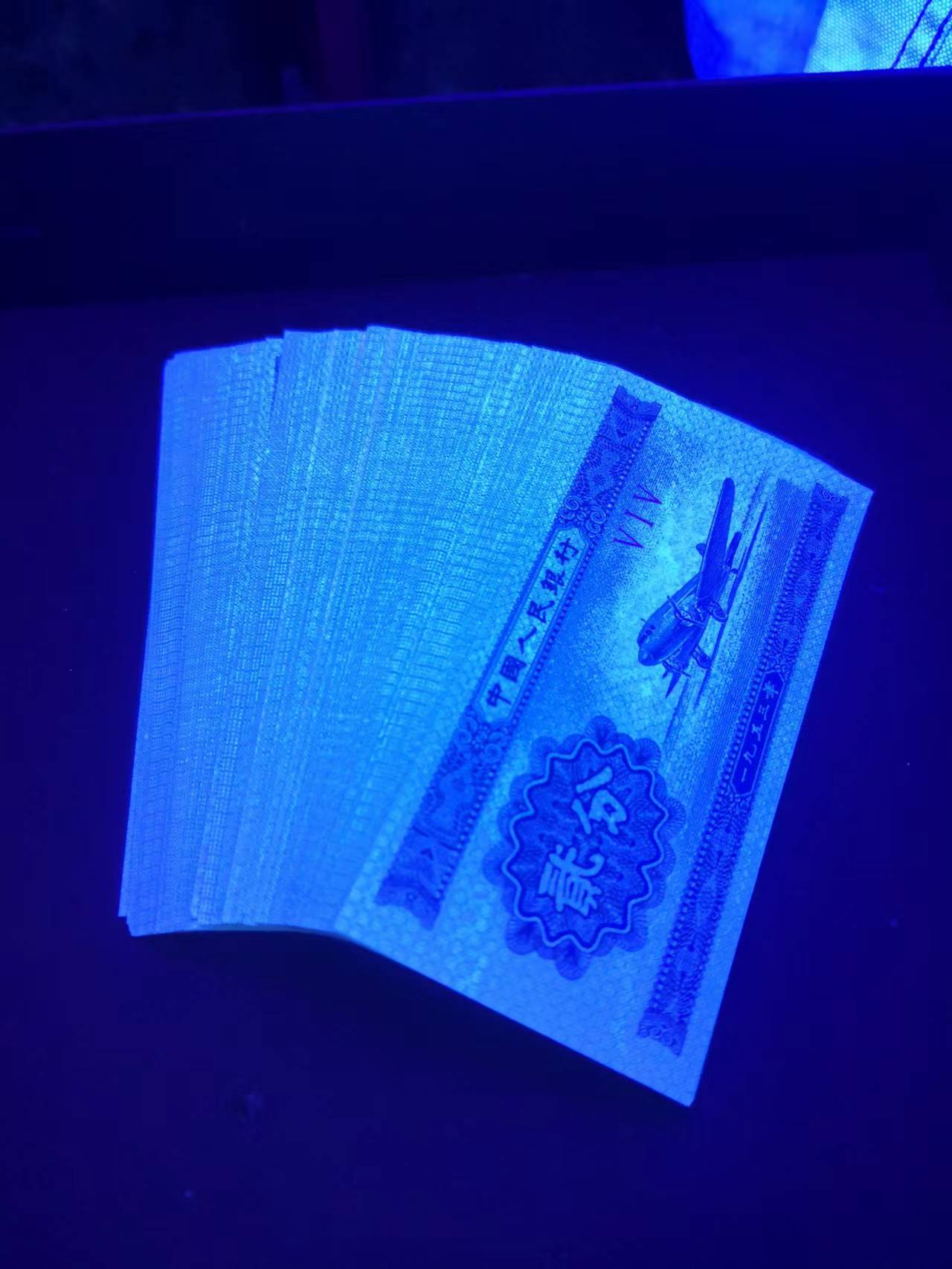 dvubb 图片点击可在新窗口打开查看