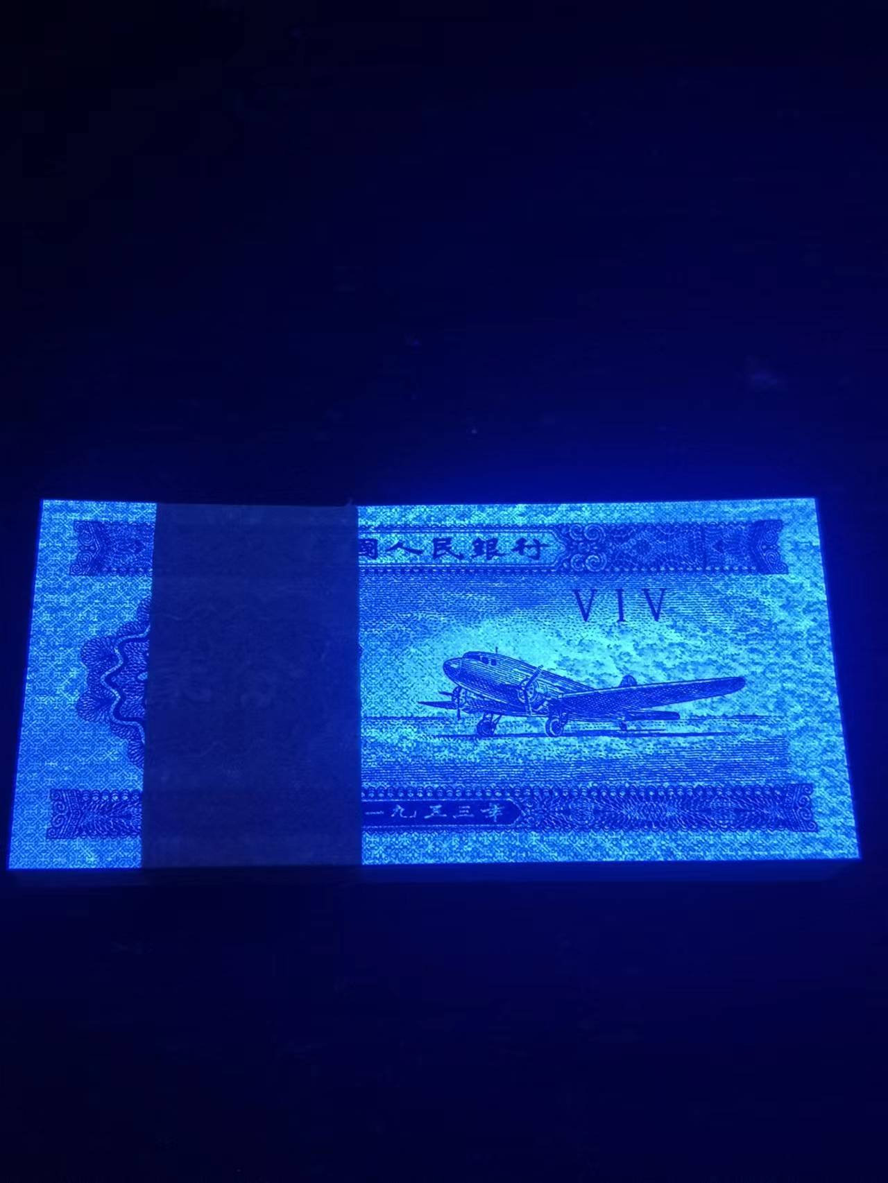 dvubb 图片点击可在新窗口打开查看