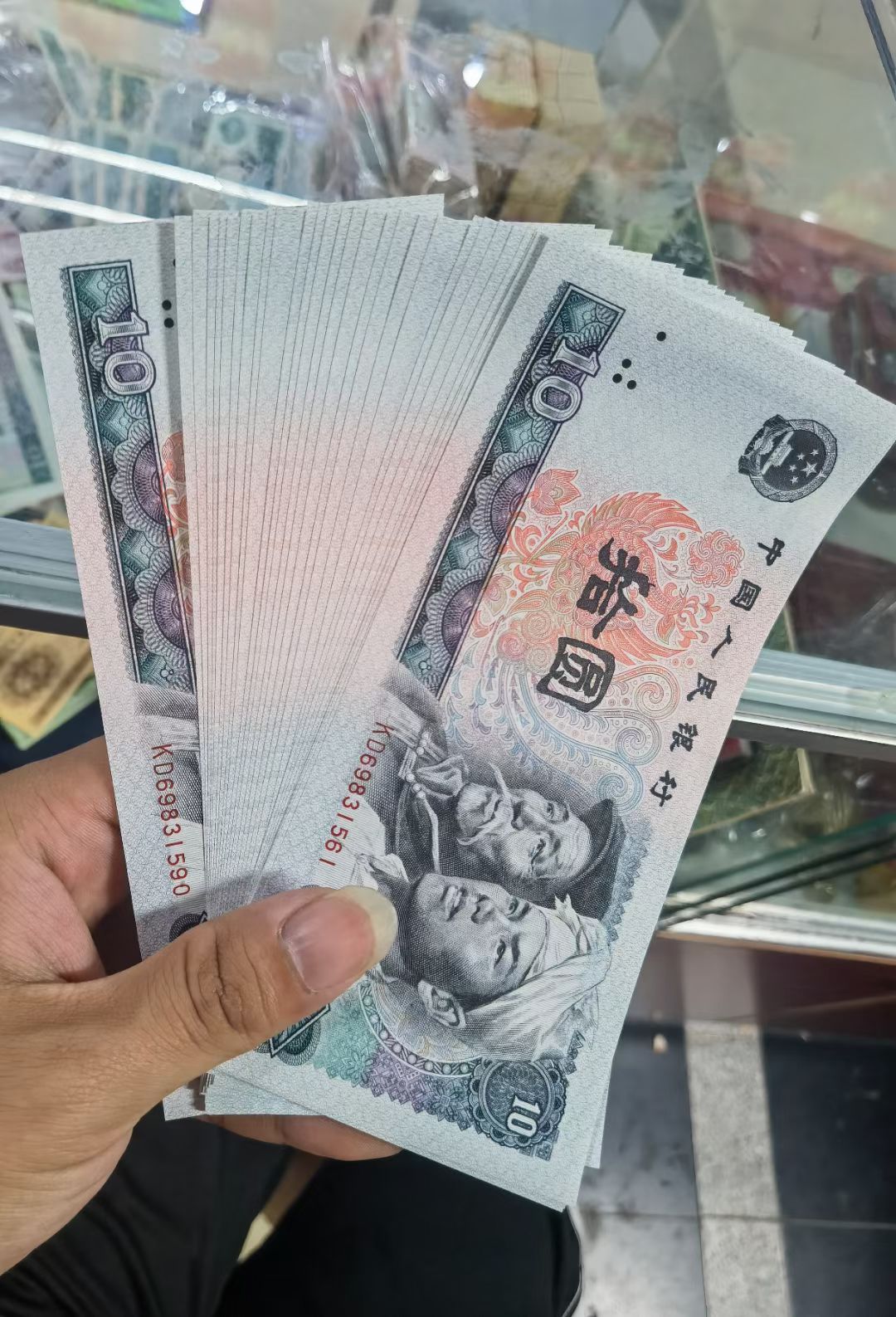 dvubb 图片点击可在新窗口打开查看
