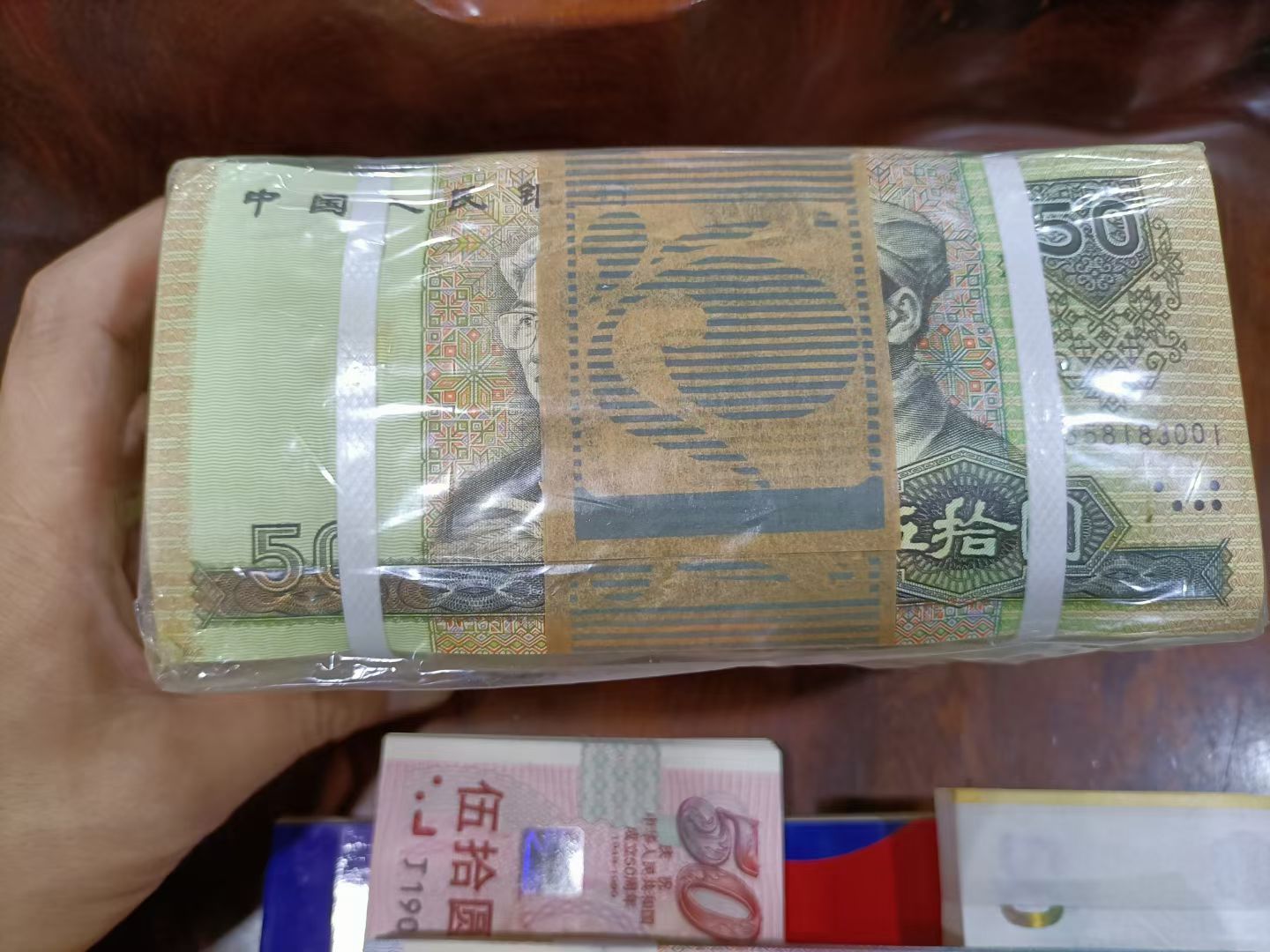 dvubb 图片点击可在新窗口打开查看