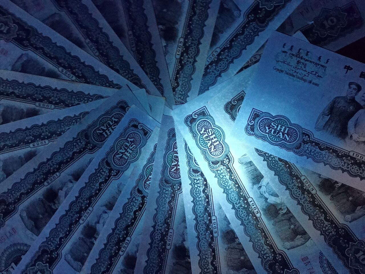 dvubb 图片点击可在新窗口打开查看