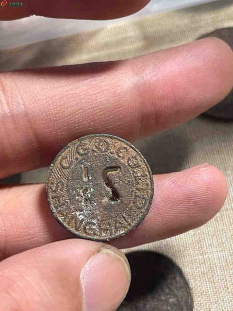 dvubb 图片点击可在新窗口打开查看