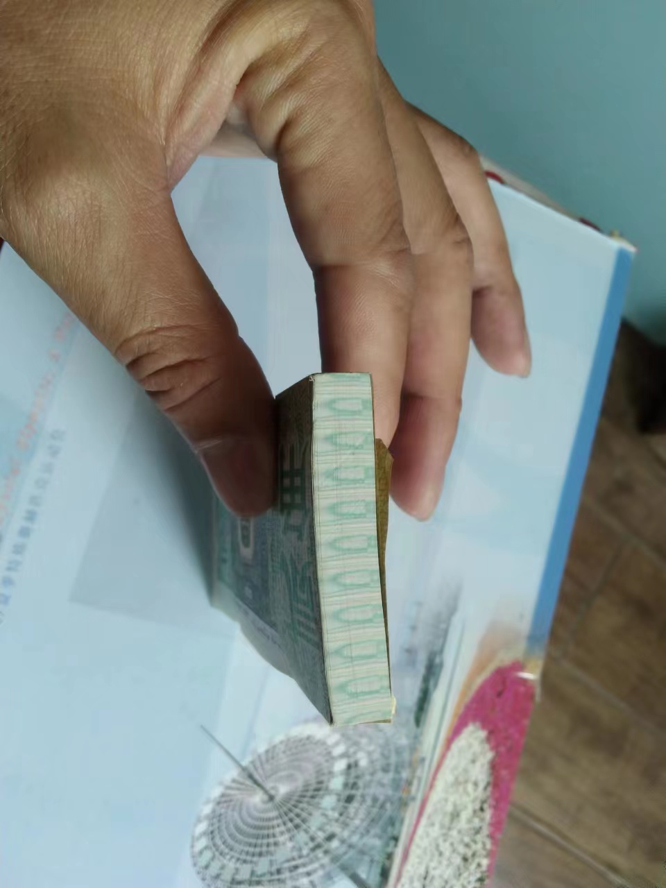 dvubb 图片点击可在新窗口打开查看