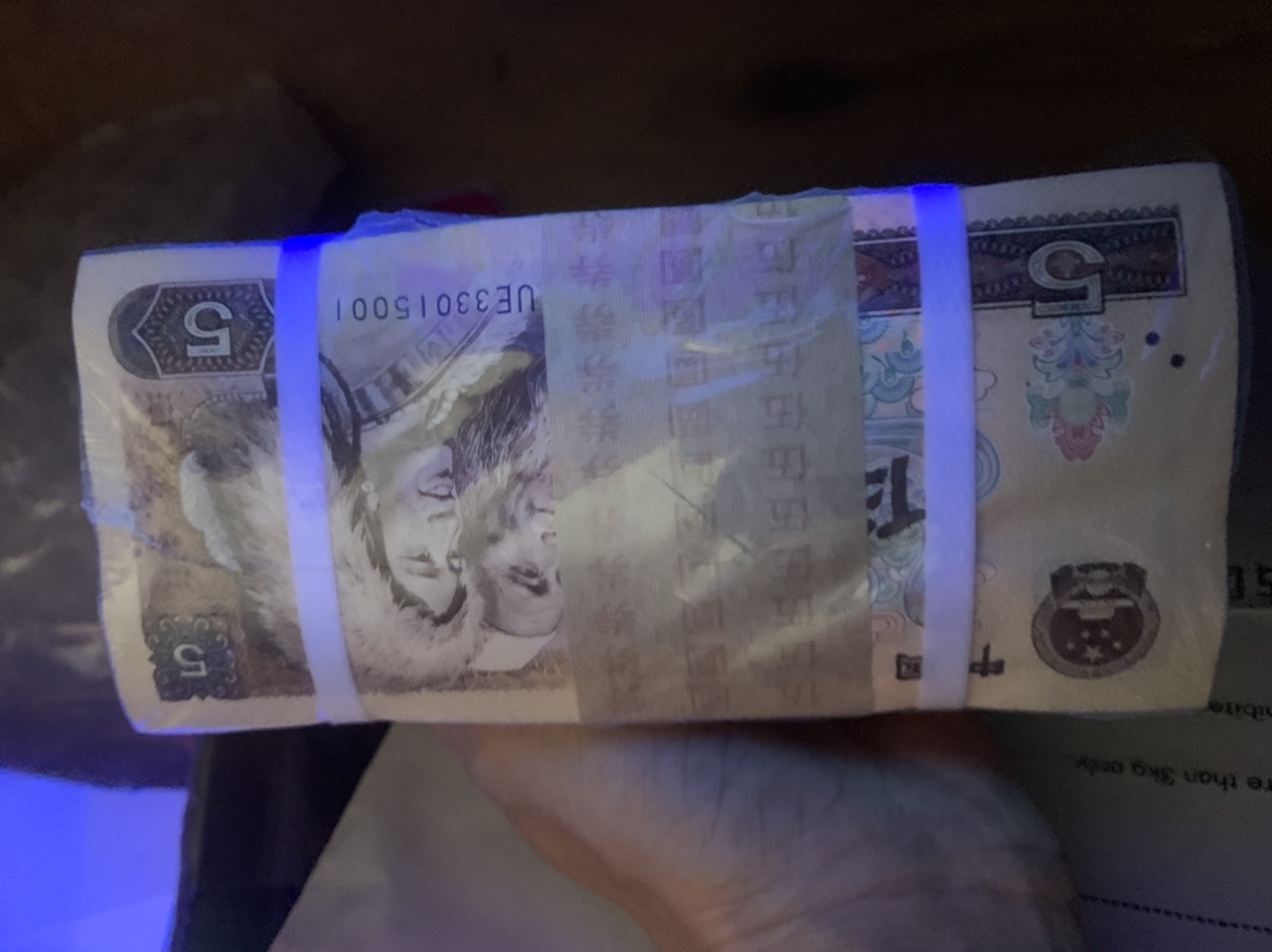 dvubb 图片点击可在新窗口打开查看