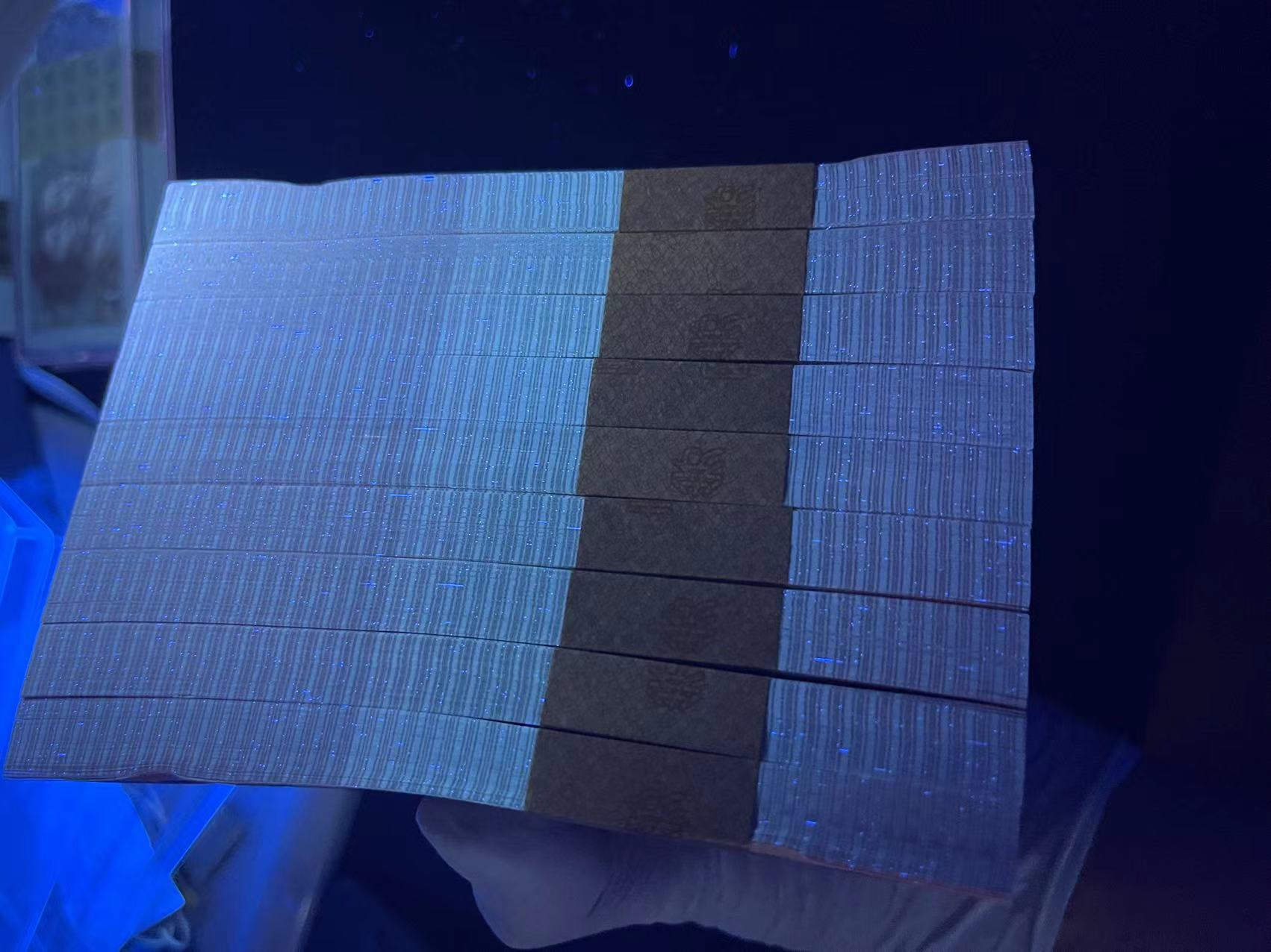 dvubb 图片点击可在新窗口打开查看