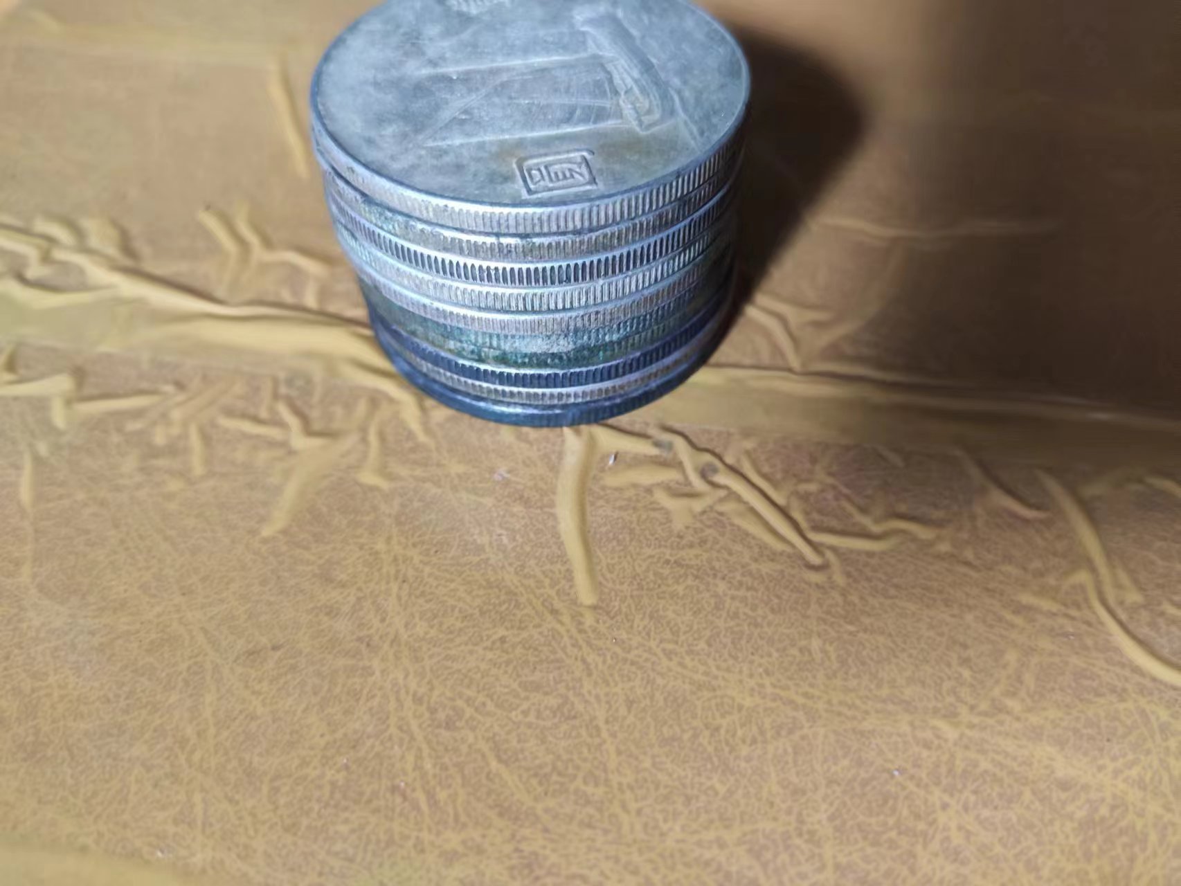 dvubb 图片点击可在新窗口打开查看