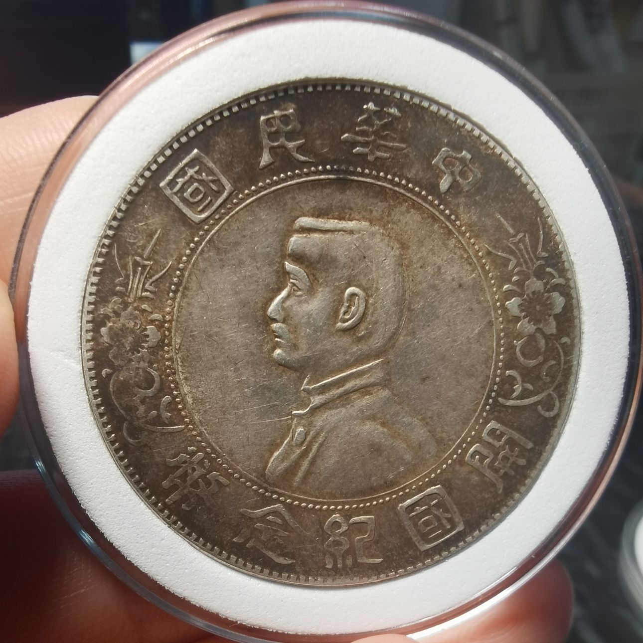 dvubb 图片点击可在新窗口打开查看