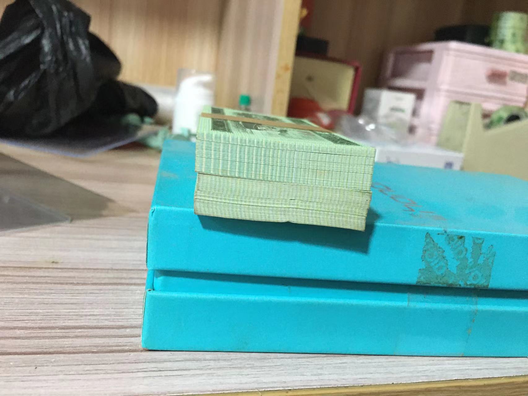 dvubb 图片点击可在新窗口打开查看
