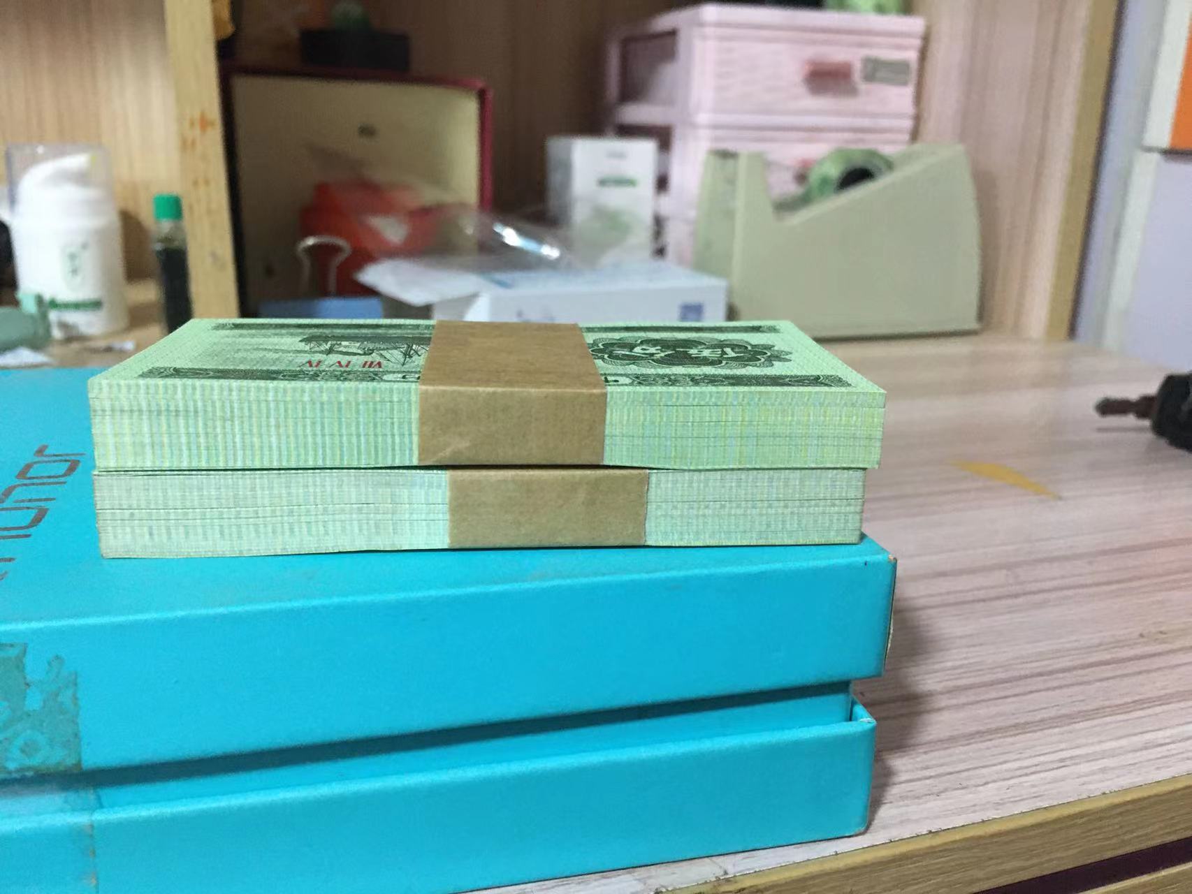 dvubb 图片点击可在新窗口打开查看