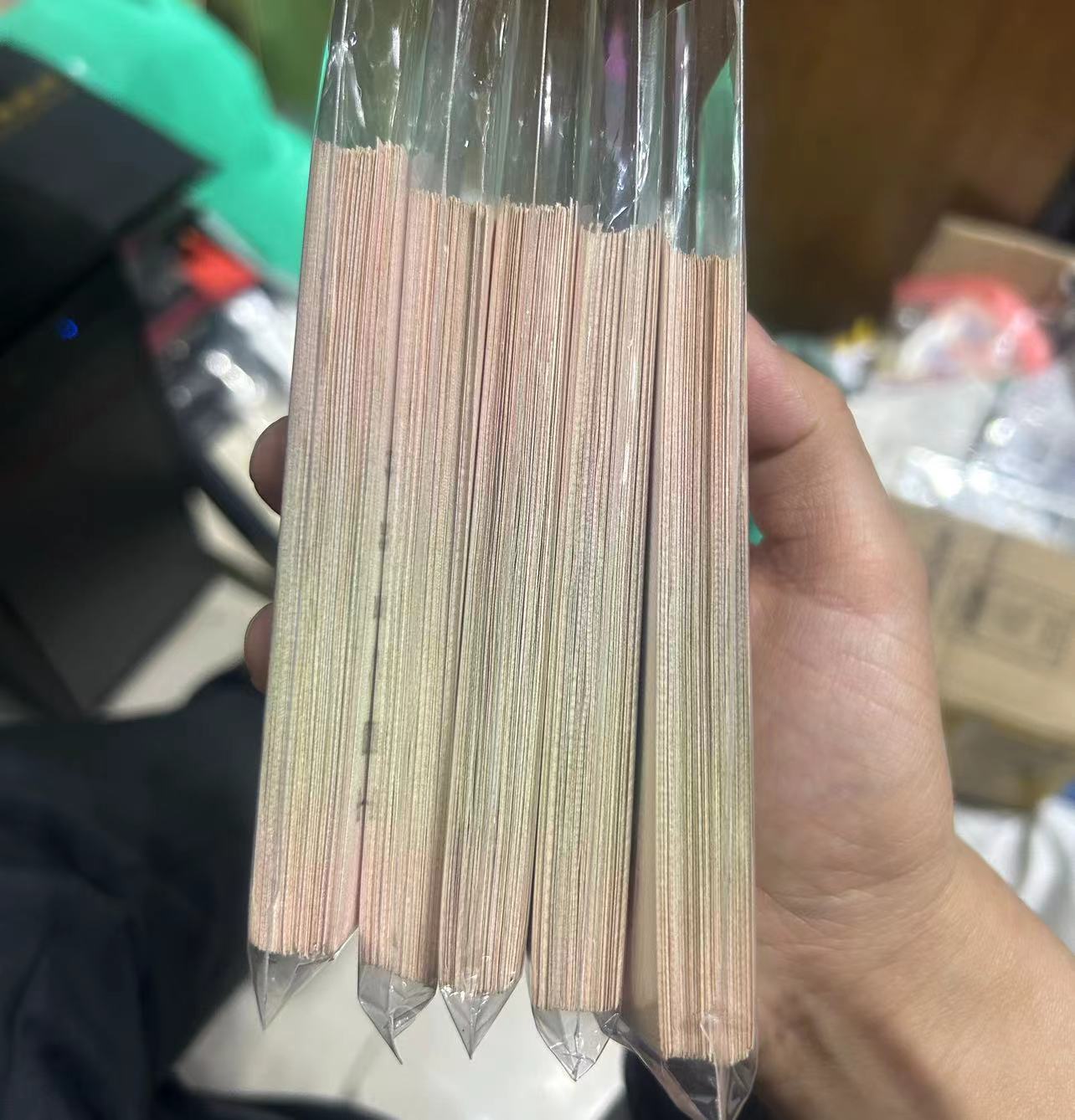 dvubb 图片点击可在新窗口打开查看