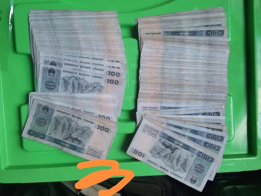 dvubb 图片点击可在新窗口打开查看