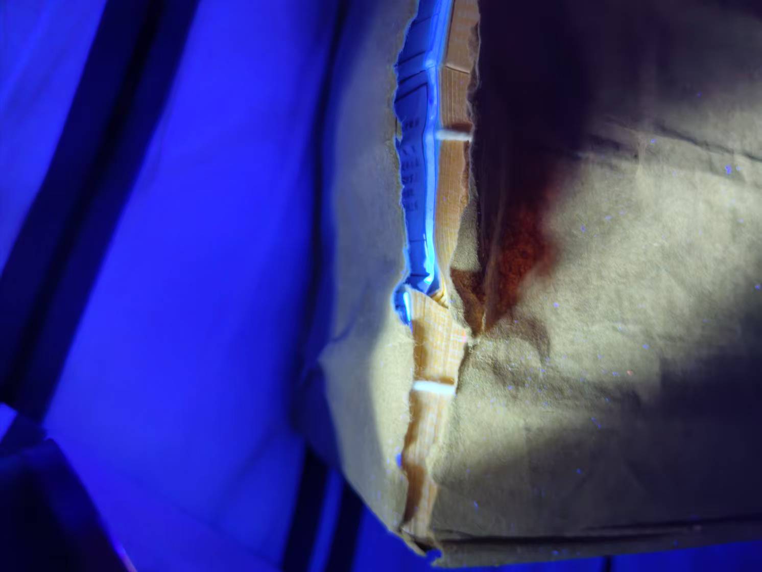 dvubb 图片点击可在新窗口打开查看