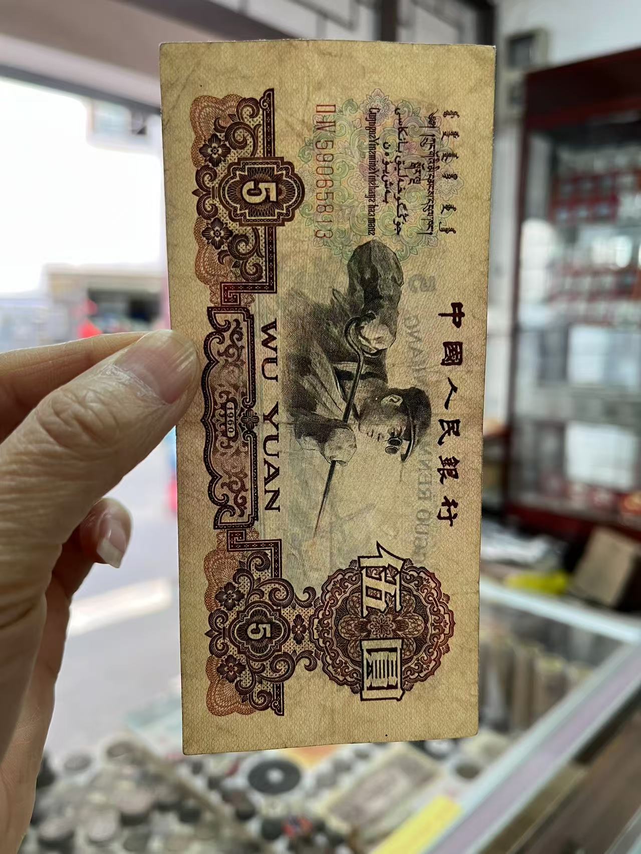 dvubb 图片点击可在新窗口打开查看