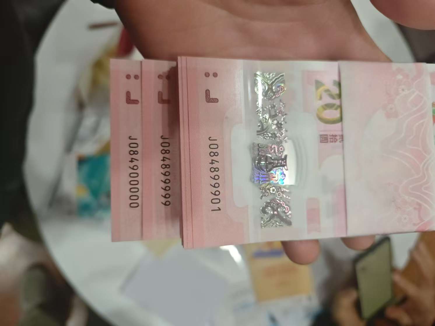 dvubb 图片点击可在新窗口打开查看