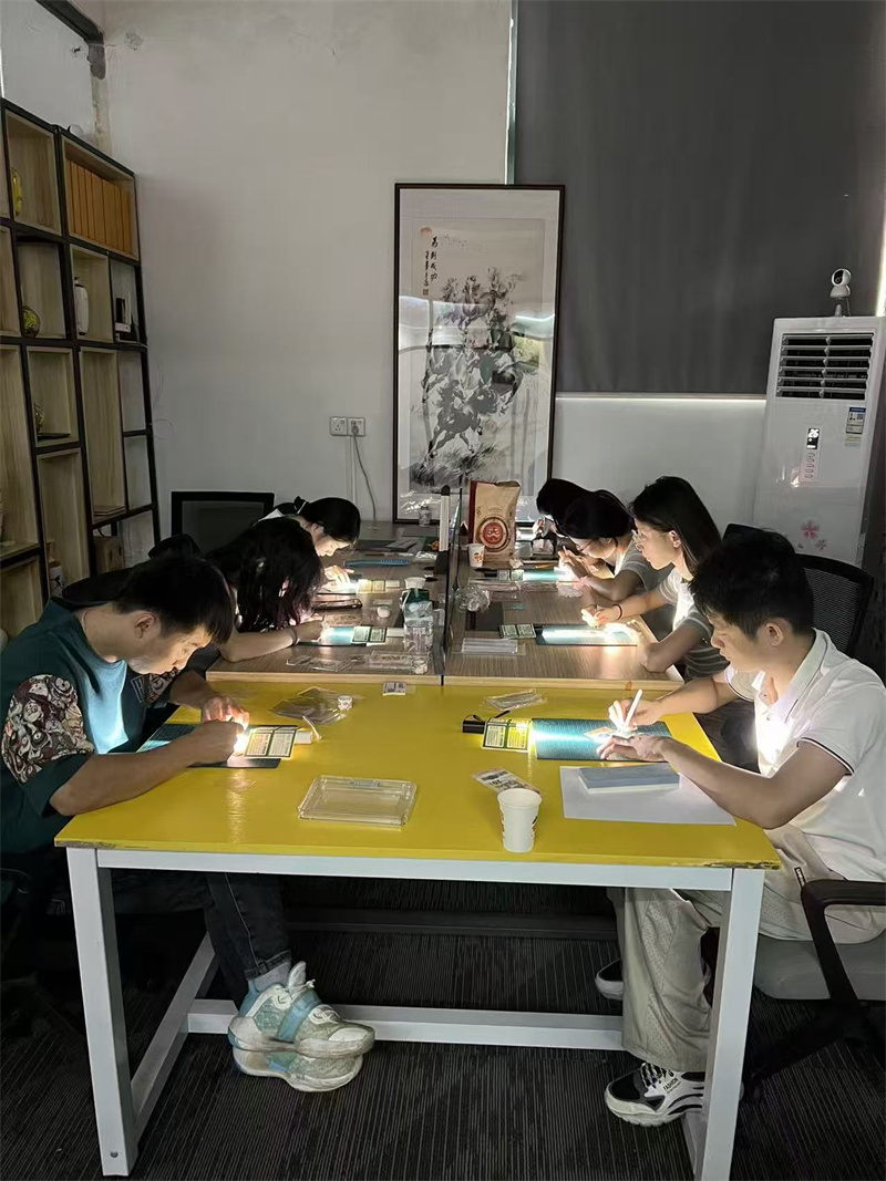 dvubb 图片点击可在新窗口打开查看