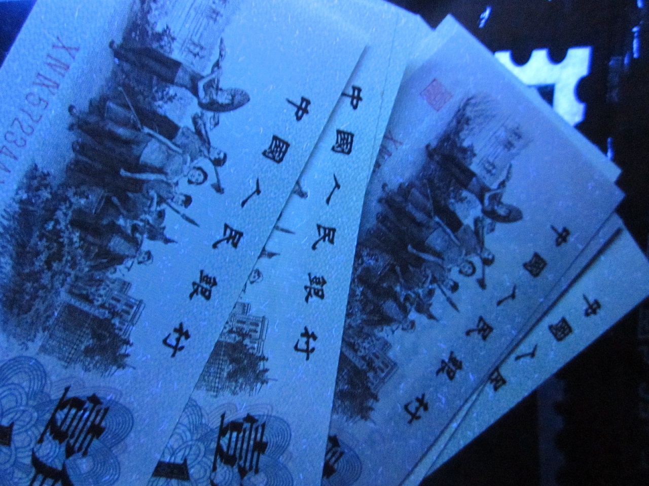 dvubb 图片点击可在新窗口打开查看