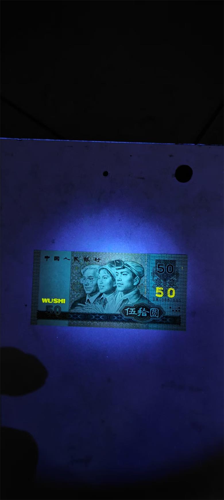 dvubb 图片点击可在新窗口打开查看