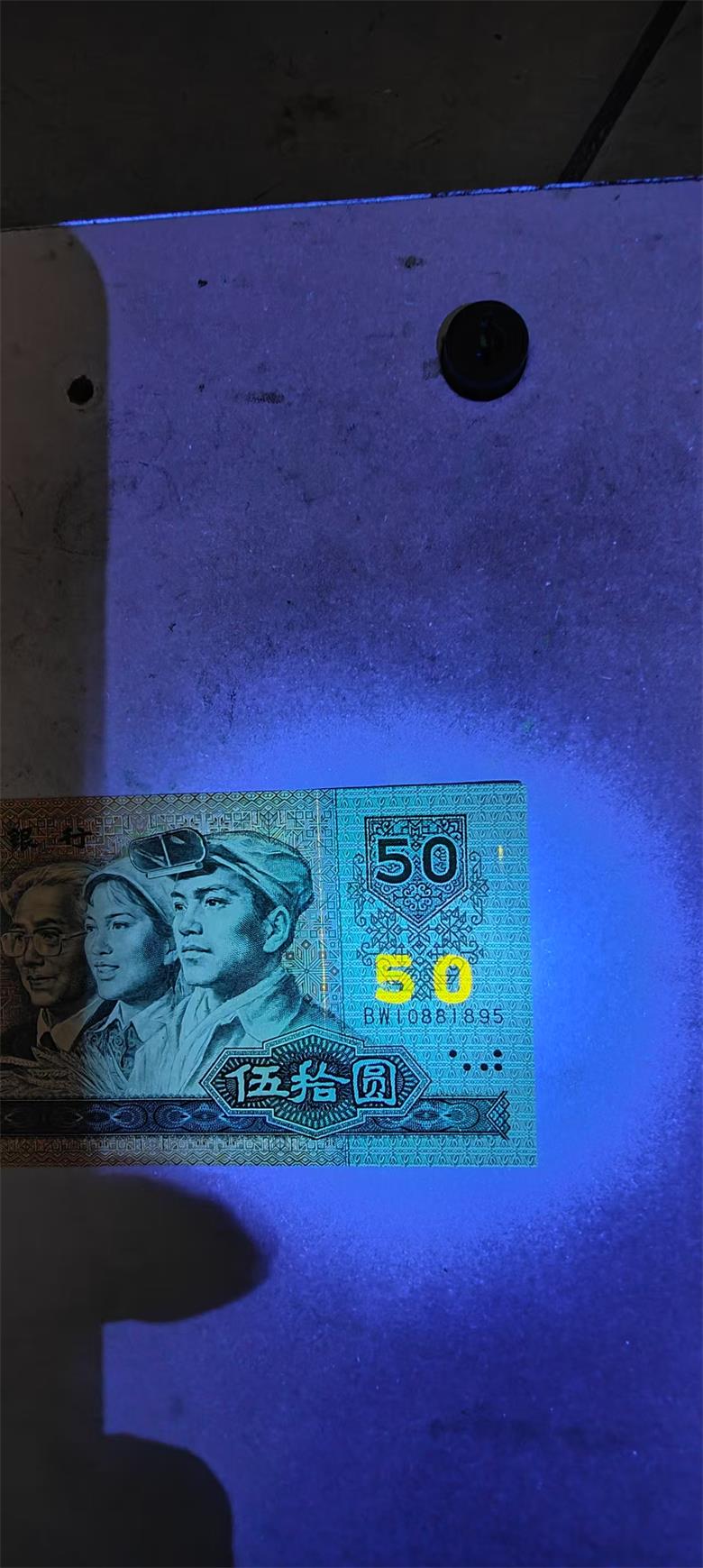 dvubb 图片点击可在新窗口打开查看