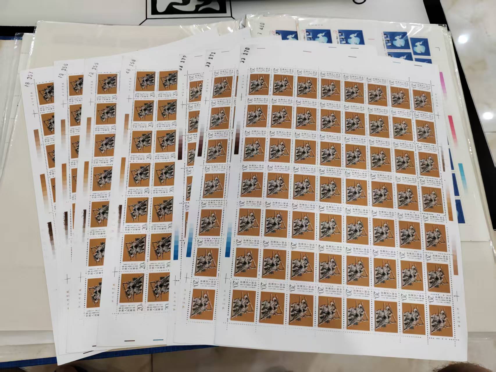 dvubb 图片点击可在新窗口打开查看