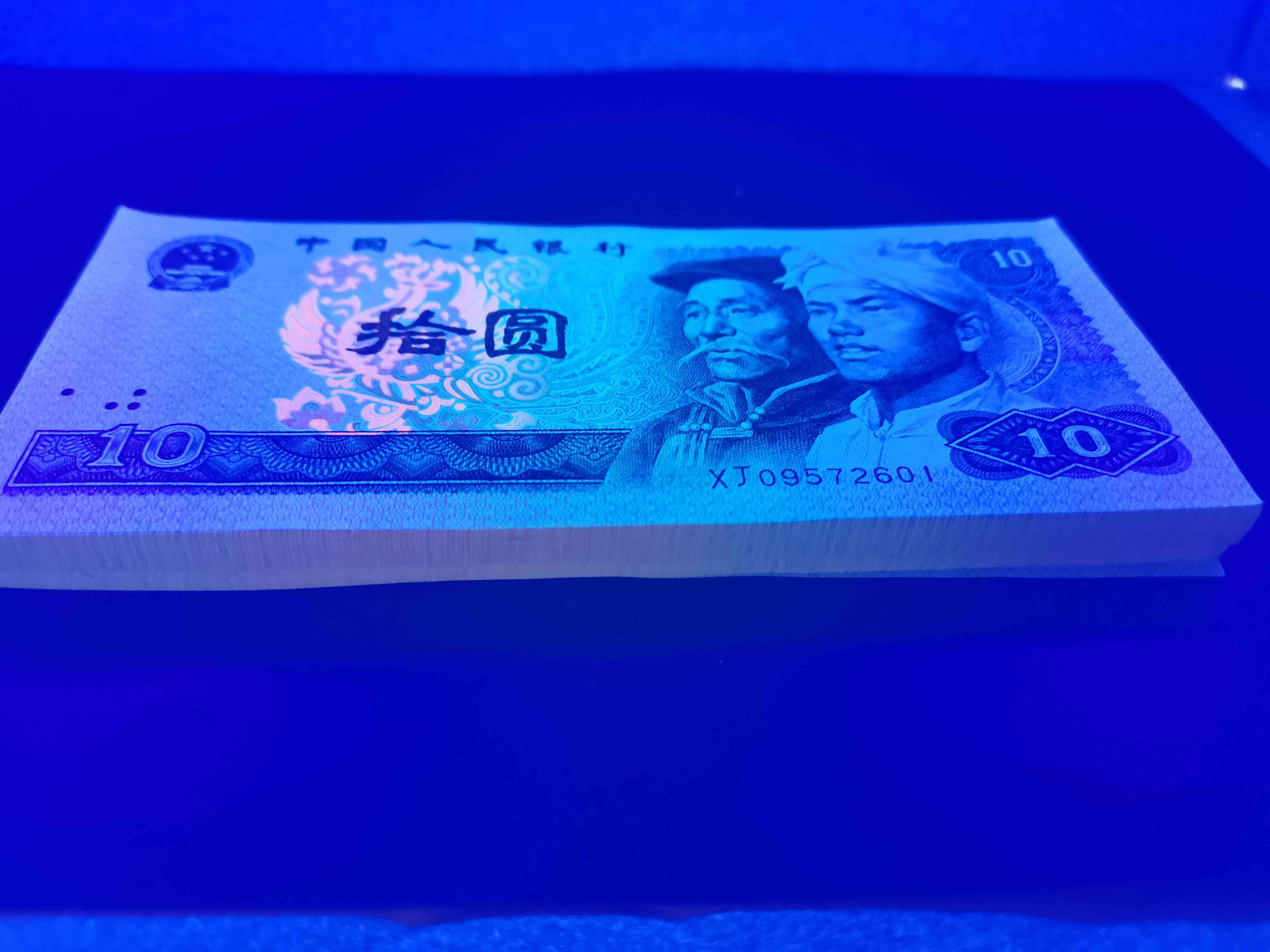 dvubb 图片点击可在新窗口打开查看