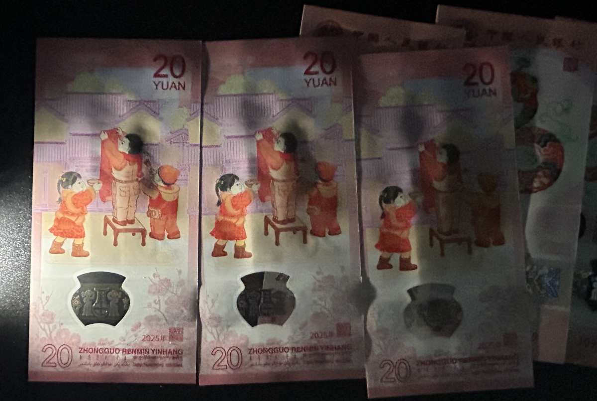 dvubb 图片点击可在新窗口打开查看