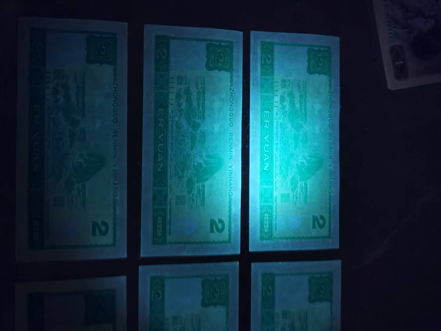 dvubb 图片点击可在新窗口打开查看