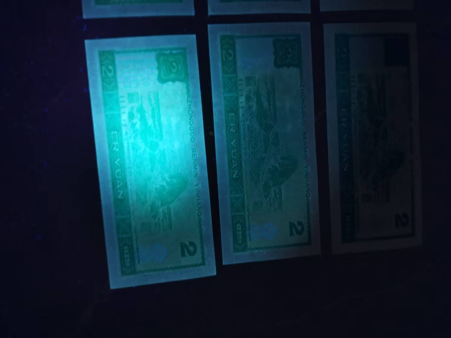 dvubb 图片点击可在新窗口打开查看