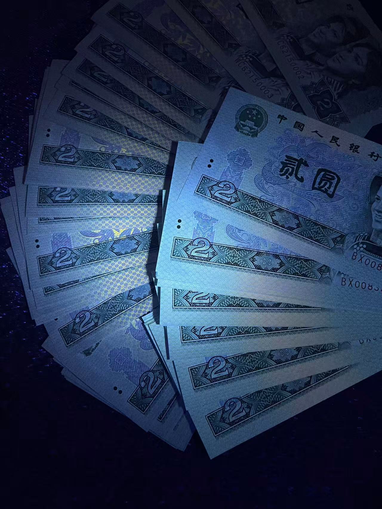 dvubb 图片点击可在新窗口打开查看