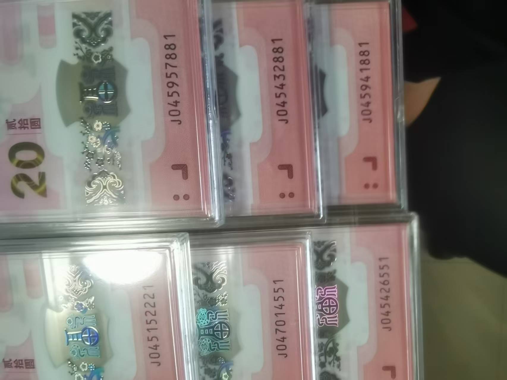 dvubb 图片点击可在新窗口打开查看