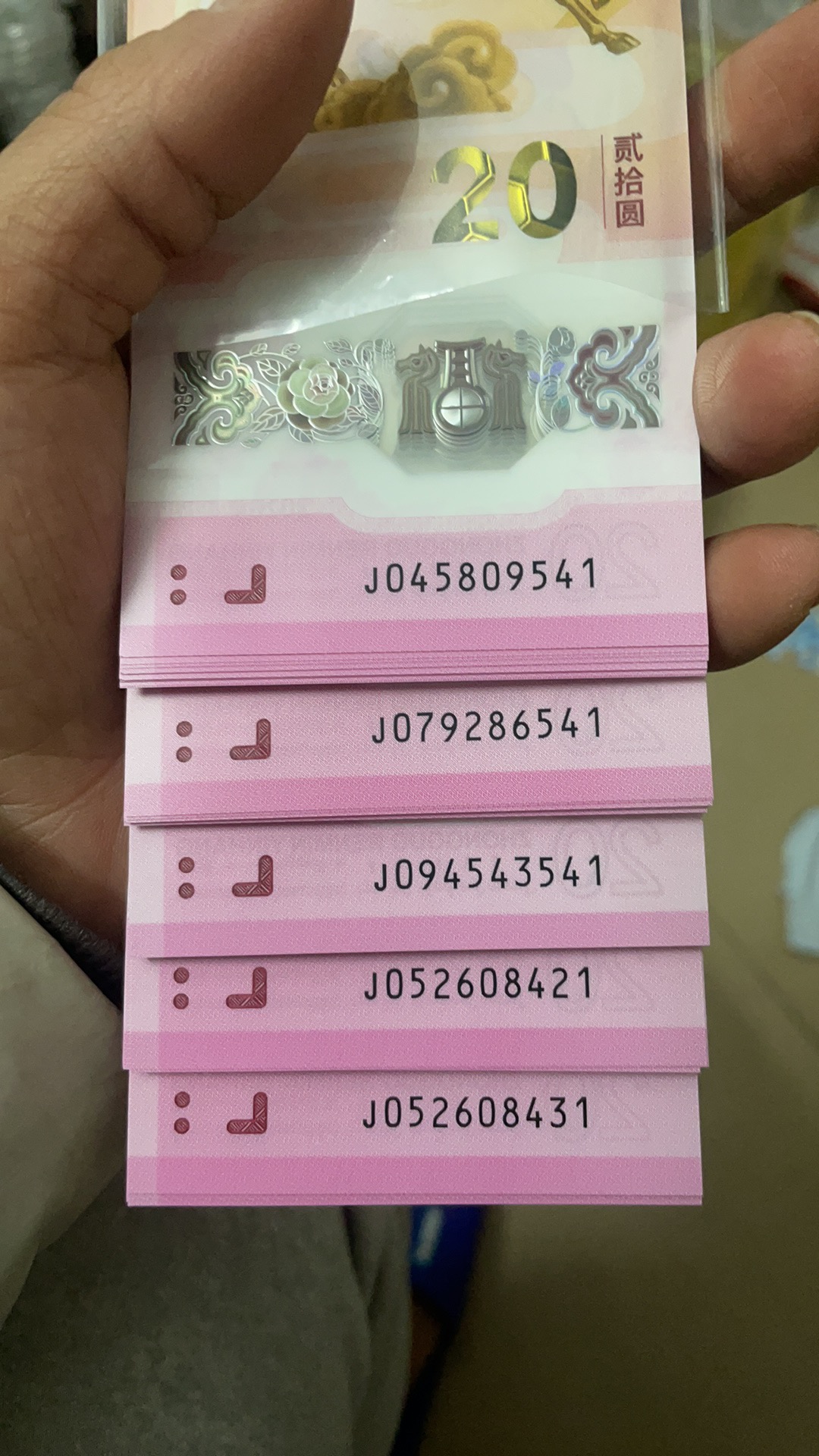 dvubb 图片点击可在新窗口打开查看